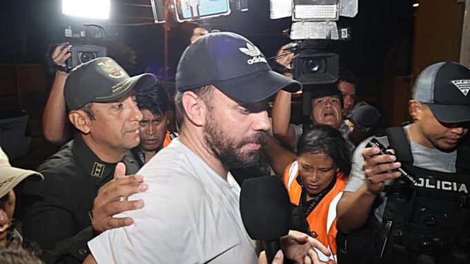 EDUARDO DEL CASTILLO PERMANECE EN LA FELCC TRAS SU APREHENSIÓN EN VIRU VIRU CUANDO INTENTABA SALIR DEL PAÍS