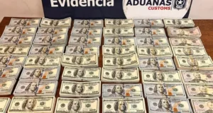 HALLAN CASI MEDIO MILLÓN DE DÓLARES OCULTOS EN UN BUS QUE INGRESABA A CHILE DESDE BOLIVIA