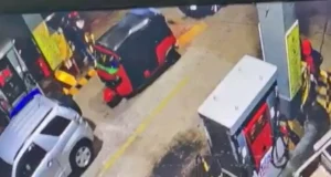 CÁMARAS CAPTAN ATRACO ARMADO EN SURTIDOR DE LA AVENIDA CRISTO REDENTOR