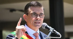 GOBIERNO ANUNCIA NUEVOS PRECIOS DE COMBUSTIBLES Y MEDIDAS ECONÓMICAS PARA ESTABILIZAR LA ECONOMÍA