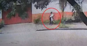 BUSCAN A MUJER QUE ABANDONÓ A UNA BEBÉ EN PLENA VÍA PÚBLICA CERCA AL MERCADO LA RAMADA