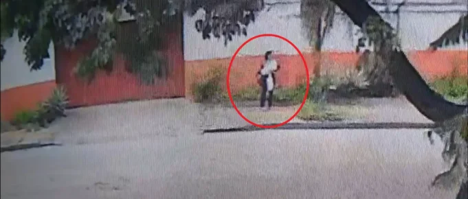 BUSCAN A MUJER QUE ABANDONÓ A UNA BEBÉ EN PLENA VÍA PÚBLICA CERCA AL MERCADO LA RAMADA