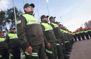 POLICÍA DESPLIEGA 900 EFECTIVOS EN SANTA CRUZ PARA REFORZAR LA SEGURIDAD EN NAVIDAD Y AÑO NUEVO