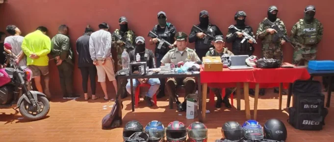 POLICÍA ALLANA INMUEBLE EN LA VILLA PRIMERO DE MAYO Y DESARTICULA RED DE PRÉSTAMOS “GOTA A GOTA”