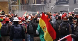 COB RATIFICA PARO GENERAL INDEFINIDO Y ANUNCIA RADICALIZACIÓN DE MEDIDAS EN RECHAZO AL DS 5503