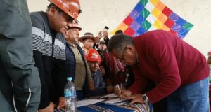 COB Y GOBIERNO ACUERDAN ABROGAR EL DS 5503, PERO MANTENER EL FIN DE LA SUBVENCIÓN A LOS COMBUSTIBLES