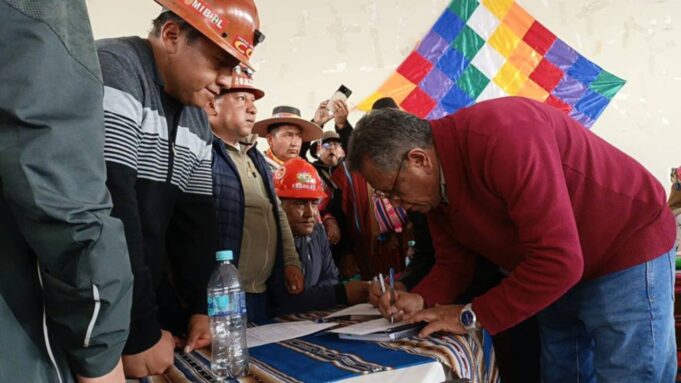 COB Y GOBIERNO ACUERDAN ABROGAR EL DS 5503, PERO MANTENER EL FIN DE LA SUBVENCIÓN A LOS COMBUSTIBLES