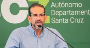 CAMACHO ANUNCIA PLAN ESTRATÉGICO PARA DESALOJAR AVASALLADORES Y LIBERAR TIERRAS EN SANTA CRUZ