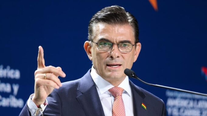 PRESIDENTE RODRIGO PAZ PRESENTA EN EL BOLIVIA DAY SU VISIÓN DE UN PAÍS ABIERTO AL MUNDO Y CON ESTABILIDAD ECONÓMICA