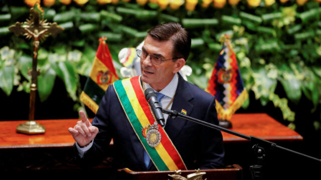 2025-11-08T174845Z-1389012735-RC2ASHAP6T05-RTRMADP-3-BOLIVIA-POLITICS-INAUGURATION