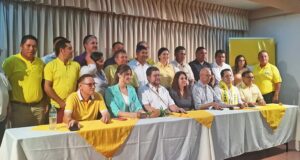 SAMUEL DORIA MEDINA PRESENTA CANDIDATOS EN SANTA CRUZ Y RATIFICA APOYO A CAMACHO PARA LA GOBERNACIÓN