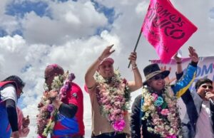 VICEPRESIDENTE EDMAND LARA CUESTIONA A RODRIGO PAZ Y RECHAZA LEY ANTIBLOQUEOS EN ACTO PROSELITISTA EN ORURO