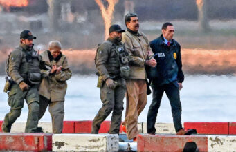 MADURO SE DECLARA “PRISIONERO DE GUERRA” Y SE PROCLAMA PRESIDENTE DE VENEZUELA EN SU PRIMERA COMPARECENCIA EN NUEVA YORK