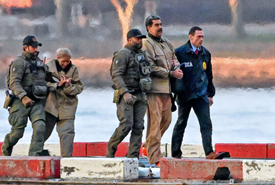 MADURO SE DECLARA “PRISIONERO DE GUERRA” Y SE PROCLAMA PRESIDENTE DE VENEZUELA EN SU PRIMERA COMPARECENCIA EN NUEVA YORK