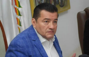 JUEZ EMITE ORDEN DE APREMIO CONTRA EL ALCALDE JHONNY FERNÁNDEZ POR DEUDA DE SUELDOS, PERO ALCALDÍA ASEGURA QUE MEDIDA QUEDA SIN EFECTO