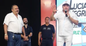 NEGRETE INVITA A JHONNY FERNÁNDEZ A SER SU PRIMER CONCEJAL Y EL ALCALDE ACEPTA EL DESAFÍO EN ACTO DE UCS