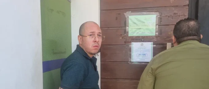 DICTAN 120 DÍAS DE DETENCIÓN PREVENTIVA PARA JUEZ INVESTIGADO POR HALLAZGO DE DROGA EN UN GALPÓN