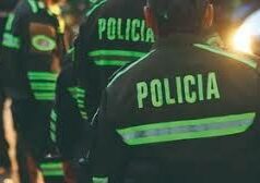 5 POLICIAS DETENIDOS POR EXTORSIONAR A COMERCIANTES EN LA FRONTERA CON CHILE