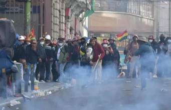COB ROMPE EL DIÁLOGO CON EL GOBIERNO Y ANUNCIA BLOQUEO NACIONAL DE CARRETERAS DESDE ESTE MARTES