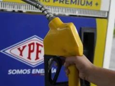 YPFB GARANTIZA NORMALIZAR ABASTECIMIENTO DE COMBUSTIBLE EN SANTA CRUZ HASTA EL SÁBADO