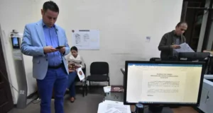 VICEPRESIDENTE EDMAND LARA PRESENTA ACCIÓN DE INCONSTITUCIONALIDAD CONTRA EL DECRETO SUPREMO 5552 ANTE EL TCP