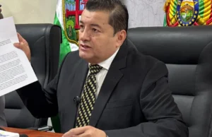 IMPONEN FIANZA DE BS 100.000 Y MEDIDAS SUSTITUTIVAS AL ALCALDE JHONNY FERNÁNDEZ POR EL CASO MUTUALISTA