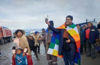 SENADOR MILTON CONDORI SUBASTA SU TORO PARA FINANCIAR GIRA NACIONAL POR REDUCCIÓN DE SALARIOS DE LEGISLADORES