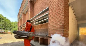 ALCALDE JHONNY FERNÁNDEZ ASEGURA QUE EL 90% DE LOS COLEGIOS PÚBLICOS ESTÁN LISTOS PARA EL INICIO DE CLASES EN SANTA CRUZ