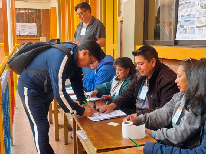 JURADOS ELECTORALES RECIBIRAN BS. 60 Y UNA DÍA DE ASUETO POR SU LABOR EN LAS ELECCIONES DE MARZO