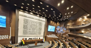 COMISIÓN DE JUSTICIA PLURAL POSTERGA DEBATE DE PROYECTO QUE BUSCA AMPLIAR PERMANENCIA OBLIGATORIA DE EXAUTORIDADES EN EL PAÍS