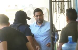 PASTOR EVANGÉLICO MARCO NÚÑEZ DEL ARCO PASARÁ LA NOCHE EN CELDAS DE LA FELCV TRAS SER APREHENDIDO EN SANTA CRUZ