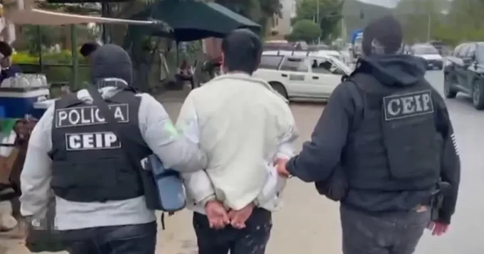 DETIENEN A SUJETO EN COCHABAMBA POR RED DE EXTORSIÓN Y PORNOGRAFÍA MEDIANTE ENGAÑOS LABORALES