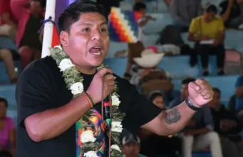 SECTORES EVISTAS PRESENTAN A LEONARDO LOZA COMO CANDIDATO A LA GOBERNACIÓN DE COCHABAMBA