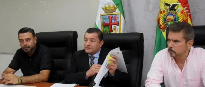 JHONNY FERNÁNDEZ NO DESCARTA REPOSTULAR A LA ALCALDÍA Y ACUSA “AFANES POLÍTICOS” TRAS DENUNCIA POR SUPUESTA OBRA NO EJECUTADA