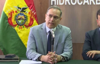 GOBIERNO ADMITE GASOLINA DE BAJA CALIDAD POR MALA MEZCLA HEREDADA Y ANUNCIA CORRECIONES