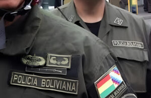 TRES POLICÍAS SON ENVIADOS A PRISIÓN POR PRESUNTA EXTORSIÓN A COMERCIANTES DE CELULARES EN EL ALTO