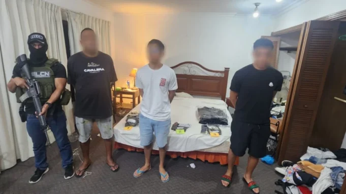 FISCALÍA PEDIRÁ DETENCIÓN PREVENTIVA PARA TRES BRASILEÑOS APREHENDIDOS CON DROGA Y ARMAS EN SANTA CRUZ