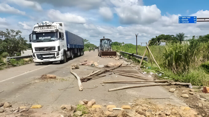PRODUCTORES DE ARROZ Y SOYA ANUNCIAN BLOQUEO EN LA CARRETERA SANTA CRUZ–COCHABAMBA CONTRA DECRETO DE IMPORTACIÓN