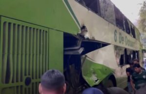 DERRUMBES EN PETACAS DEJAN UN MUERTO, DOS HERIDOS Y DOS BUSES DAÑADOS EN LOS VALLES CRUCEÑOS