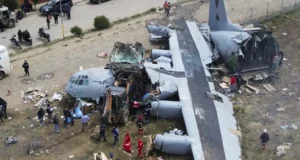 SALUD DIFUNDE LA LISTA DE LAS 22 VÍCTIMAS FATALES DEL ACCIDENTE AÉREO EN EL ALTO