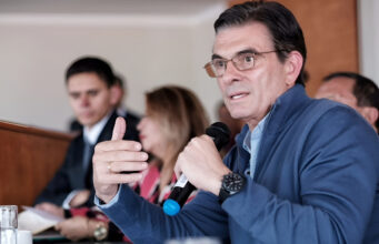 RODRIGO PAZ AFIRMA QUE PARA APLICAR EL MODELO 50/50 SE DEBEN ELIMINAR AL MENOS 60 LEYES Y 40 DECRETOS