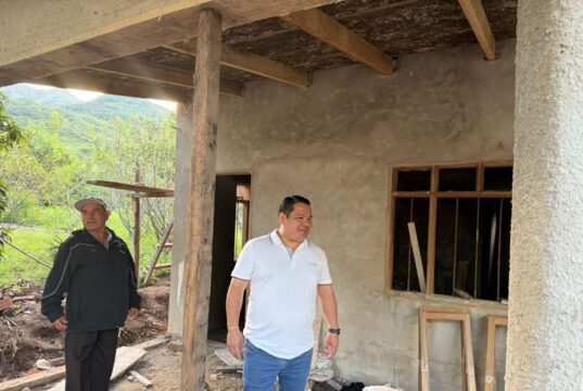 COMPROMISO DEL MINISTERIO PÚBLICO: FISCAL GENERAL VERIFICA QUE LA CONTRUCCIÓN DE LA CASA DE LA FAMILIA QUE LO PERDIÓ TODO EN ACHIRA TIENE UN AVANCE DE 75%