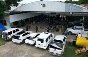 VEHÍCULOS INCAUTADOS EN CASO MARSET SON TRASLADADOS A LA PAZ BAJO ESTRICTAS MEDIDAS DE SEGURIDAD