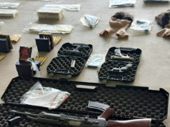 POLICÍA HALLA MÁSCARAS HIPERREALISTAS DE SILICONA EN ALLANAMIENTOS VINCULADOS A LA RED DE SEBASTIÁN MARSET