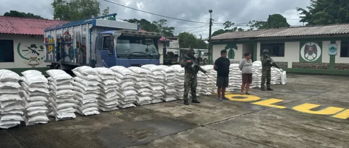 INCAUTAN MÁS DE CINCO TONELADAS DE PRECURSORES QUÍMICOS EN VILLA TUNARI Y APREHENDEN A DOS PERSONAS