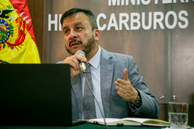 GOBIERNO DESCARTA AJUSTE INMEDIATO EN EL PRECIO DE LOS COMBUSTIBLES PESE AL ALZA DEL PETRÓLEO