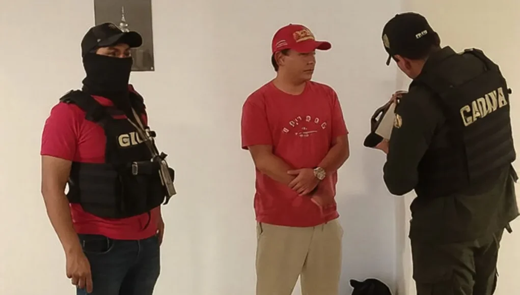 INVESTIGAN A SIETE POLICÍAS POR PRESUNTA LIBERACIÓN DE MARCELO ARCE ANTES DE SU APREHENSIÓN