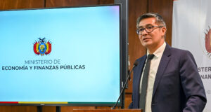 MINISTRO DE ECONOMÍA DESCARTA LEGALIZAR BILLETES DE LA SERIE B SUSTRAÍDOS EN SINIESTRO AÉREO