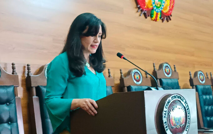 INTERPELACIÓN Y DESTITUCIÓN MINISTERIAL SIGUEN VIGENTES, ACLARA PRESIDENTA DEL TCP