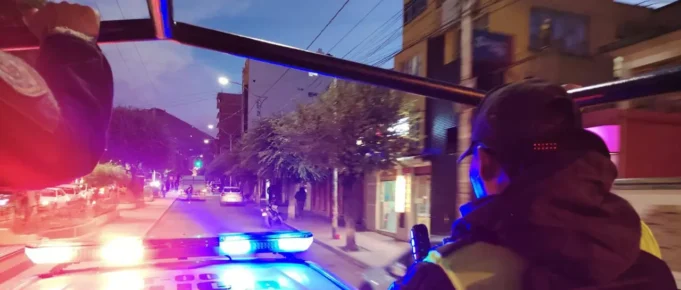 VIOLENTOS ATAQUES DE ‘CHUTEROS’ DEJAN DESTROZOS EN MÓDULOS POLICIALES EN POTOSÍ